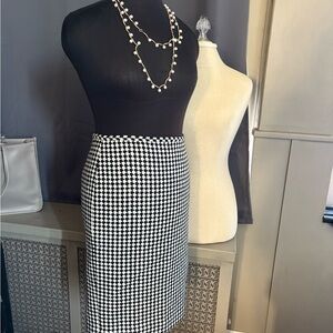 LOFT Houndstooth Wool Pencil Skirt Size 6
